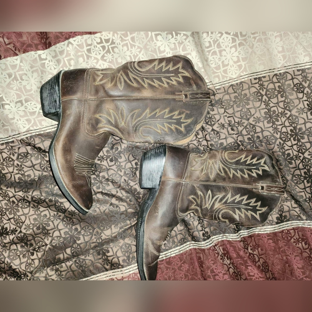 ARIAT Cowboy boots
